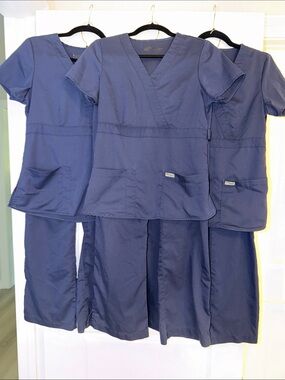 3 Grey’s Anatomy Navy Blue Medical Scrub Top and Pants Set Size Small